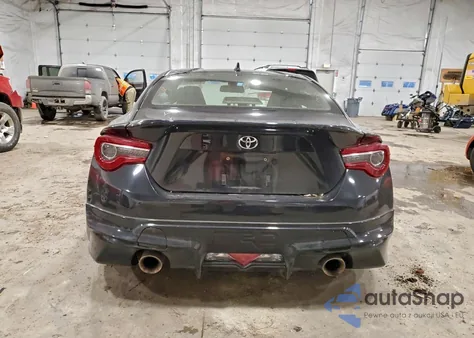 2019 Toyota 86 Gt z USA, uszkodzony, nr VIN JF1ZNAE17K9700859